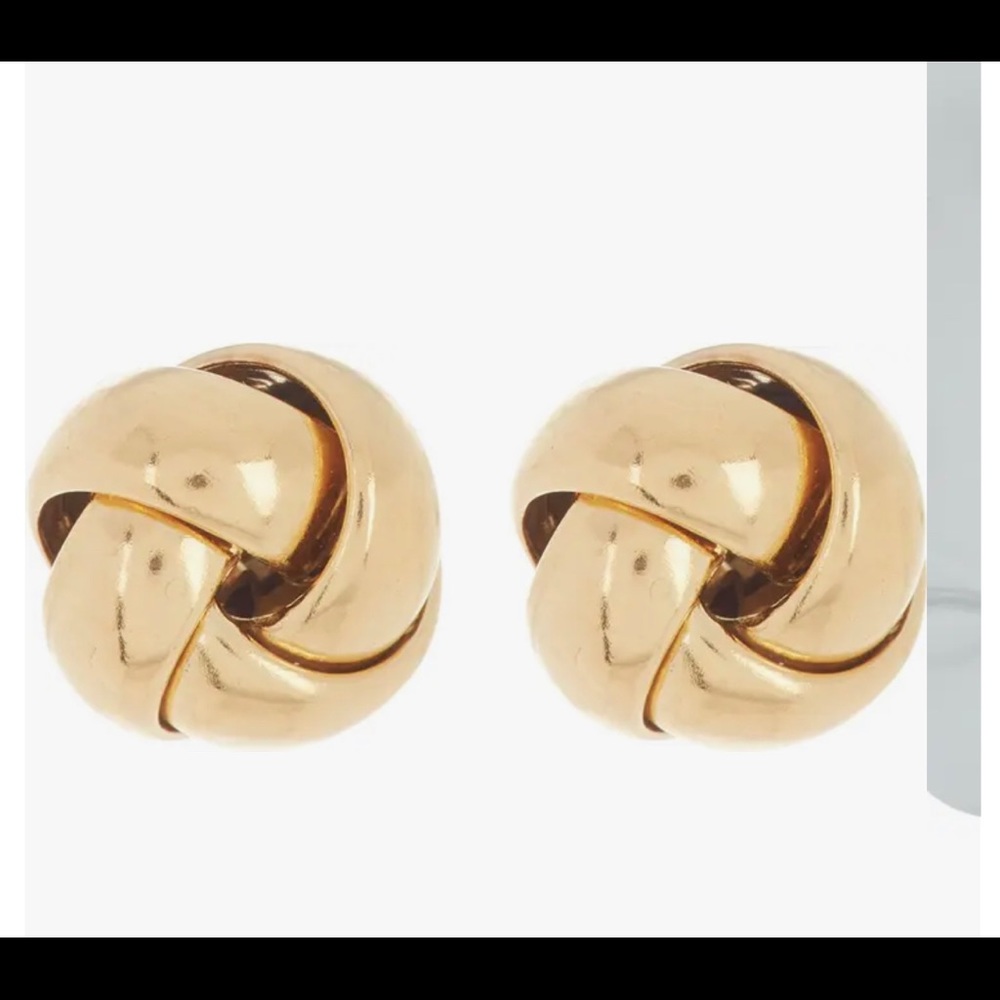 Classic knot earrings